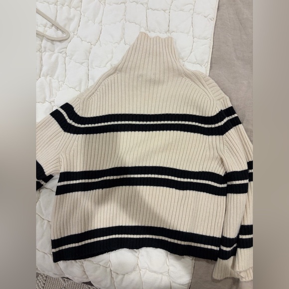 HM Striped Oversized Mock Turtleneck Sweater - Picture 6 of 7